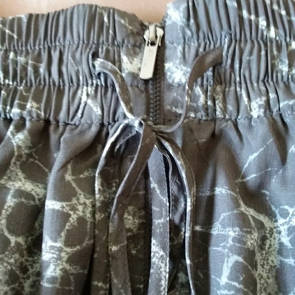 Skirt - Picture 3 of 4
